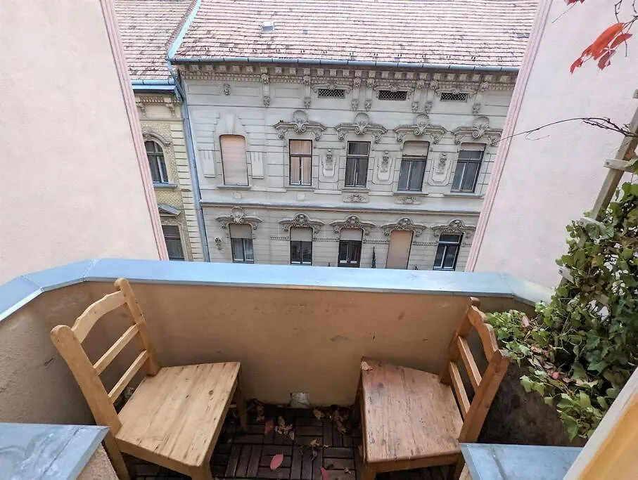 דירה Spacious 4Br Oasis In Central Budapest - Bp Sky הונגריה