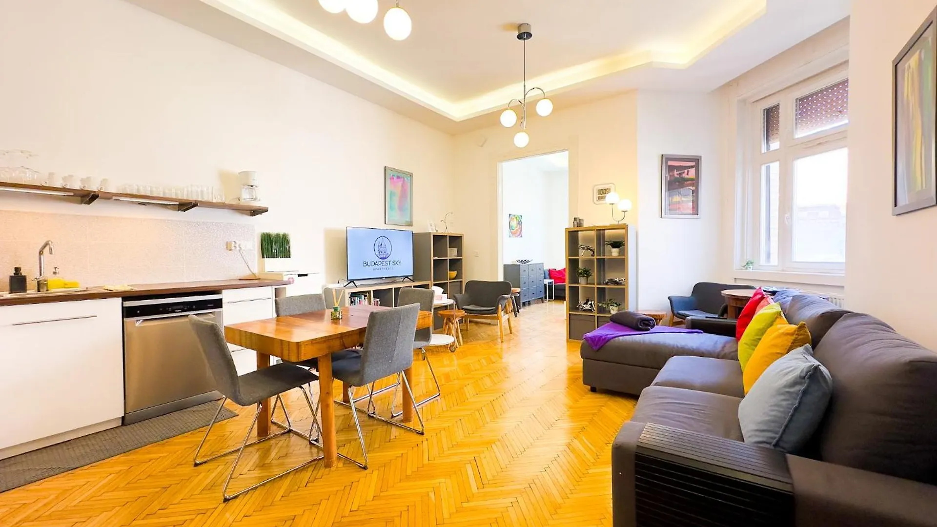 Spacious 4Br Oasis In Central Budapest - Bp Sky location