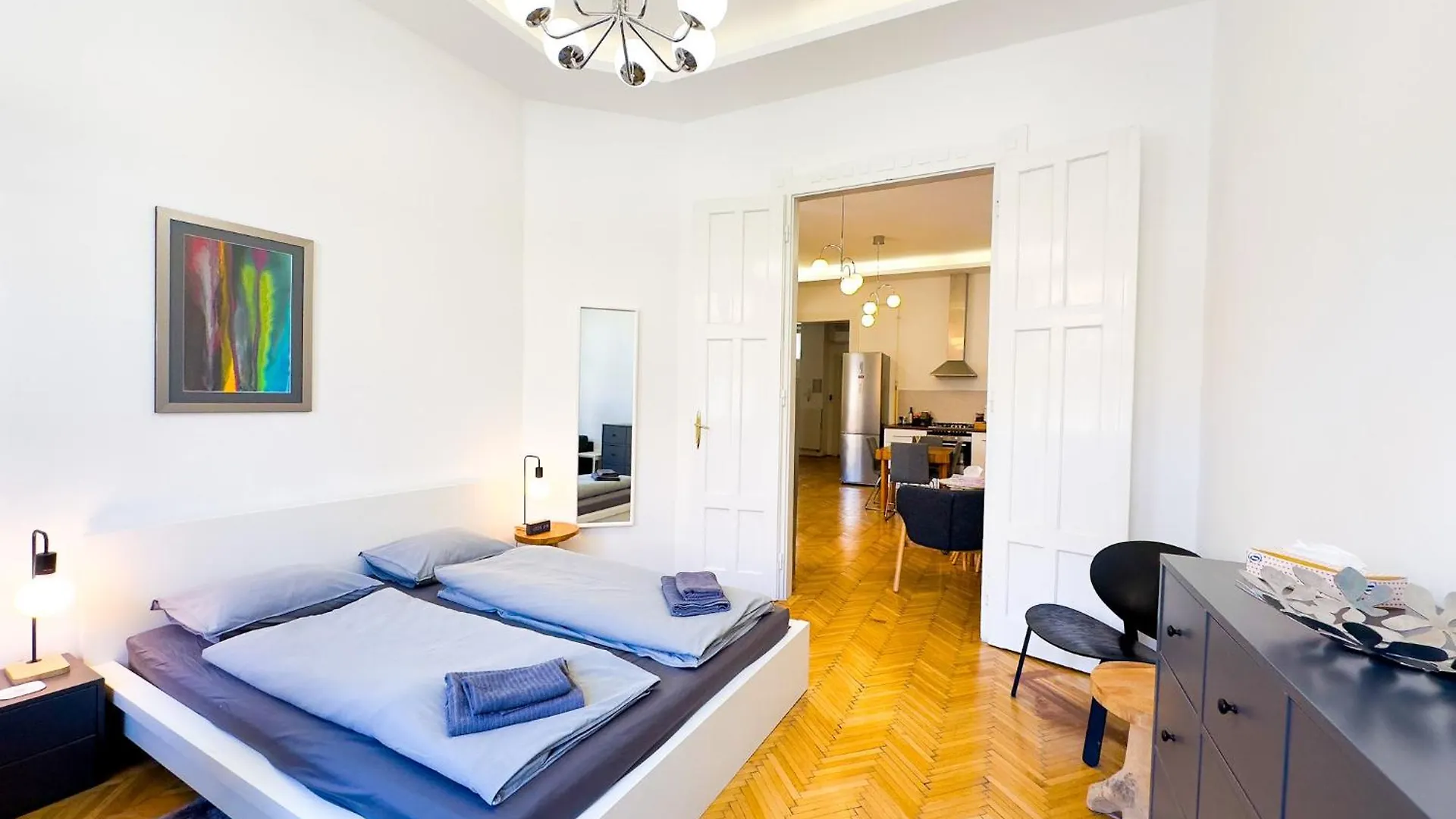 Spacious 4Br Oasis In Central Budapest - Bp Sky 0*,